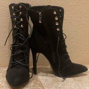 *unknown brand* Cute Lace Up Booties, Black, Size 8 (Eur 39)